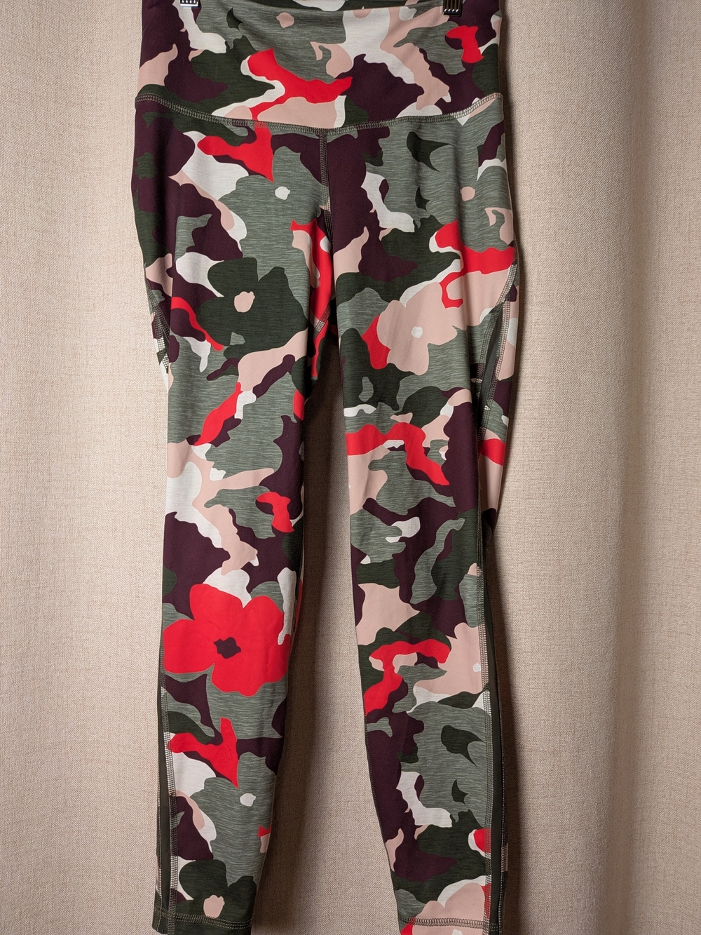 Old Navy Active Go-Dry Floral Camo Leggings Women's Medium Pockets